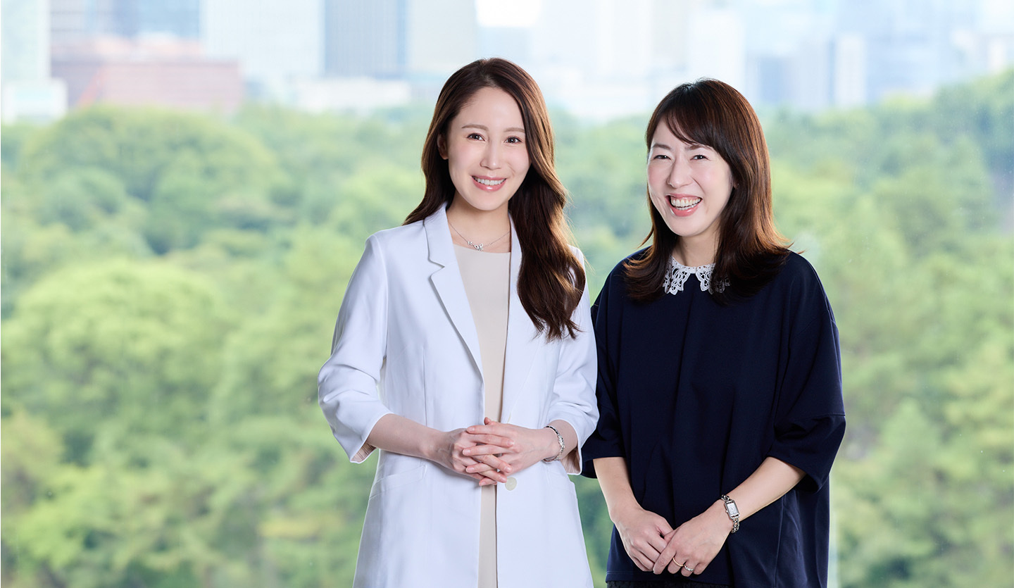 蜂須賀 由布子 先生（品川スキンクリニック）と徳山 沙季 さん（フリーアナウンサー、インフルエンサー）