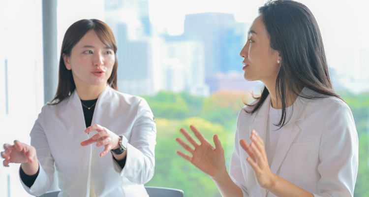 30代後半から40代にかけて、顔のしわ・たるみが気になり、美容医療を検討し始める方が多くなる